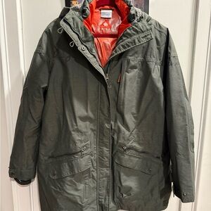 Woman’s Columbia Hooded Jacket
